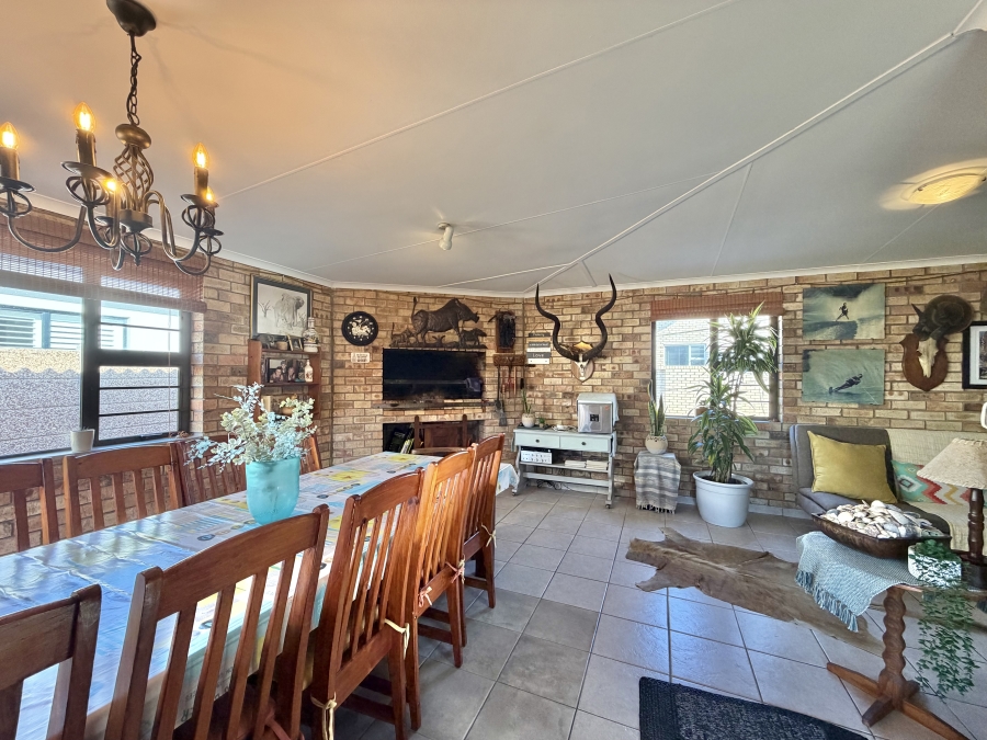 4 Bedroom Property for Sale in Kabeljauws Eastern Cape